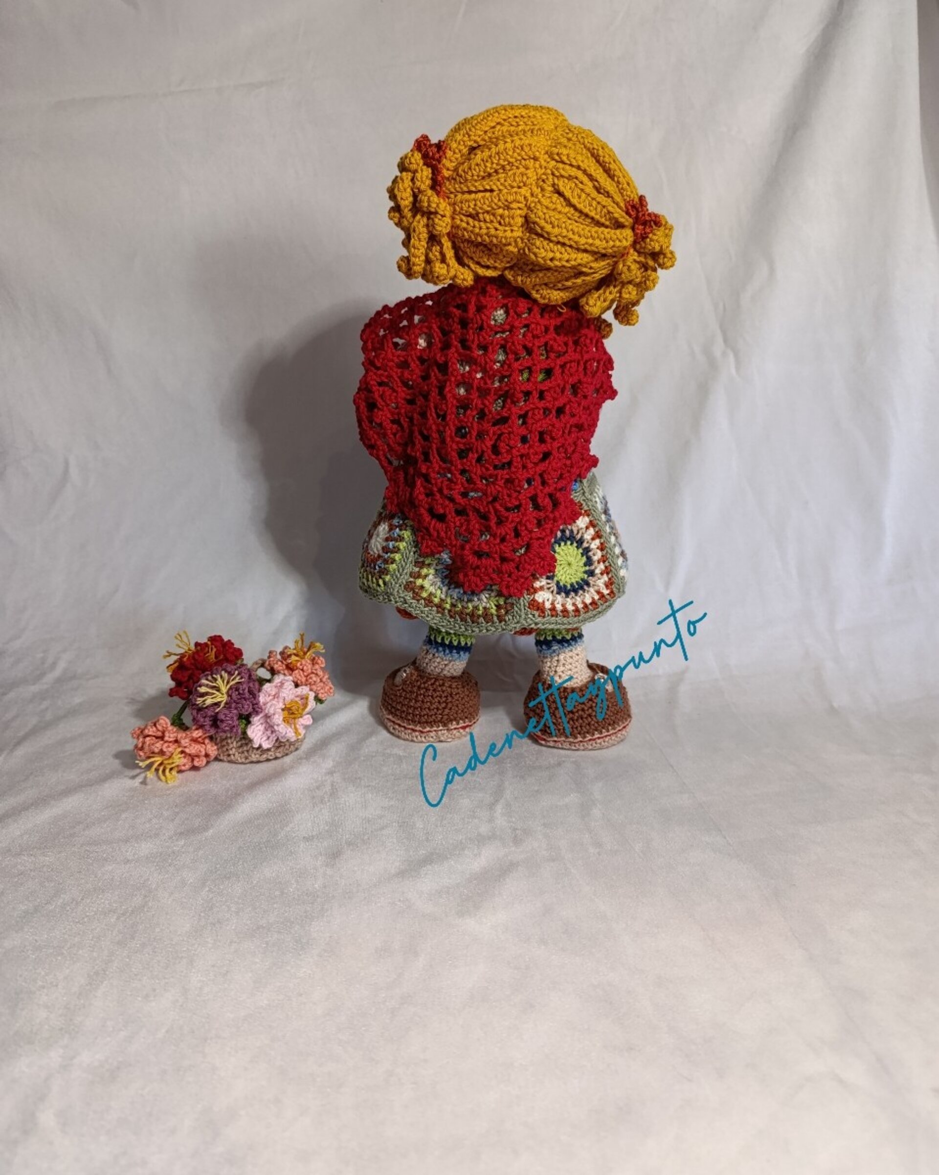 Muñeca Amigurumi, "Mia" - 2