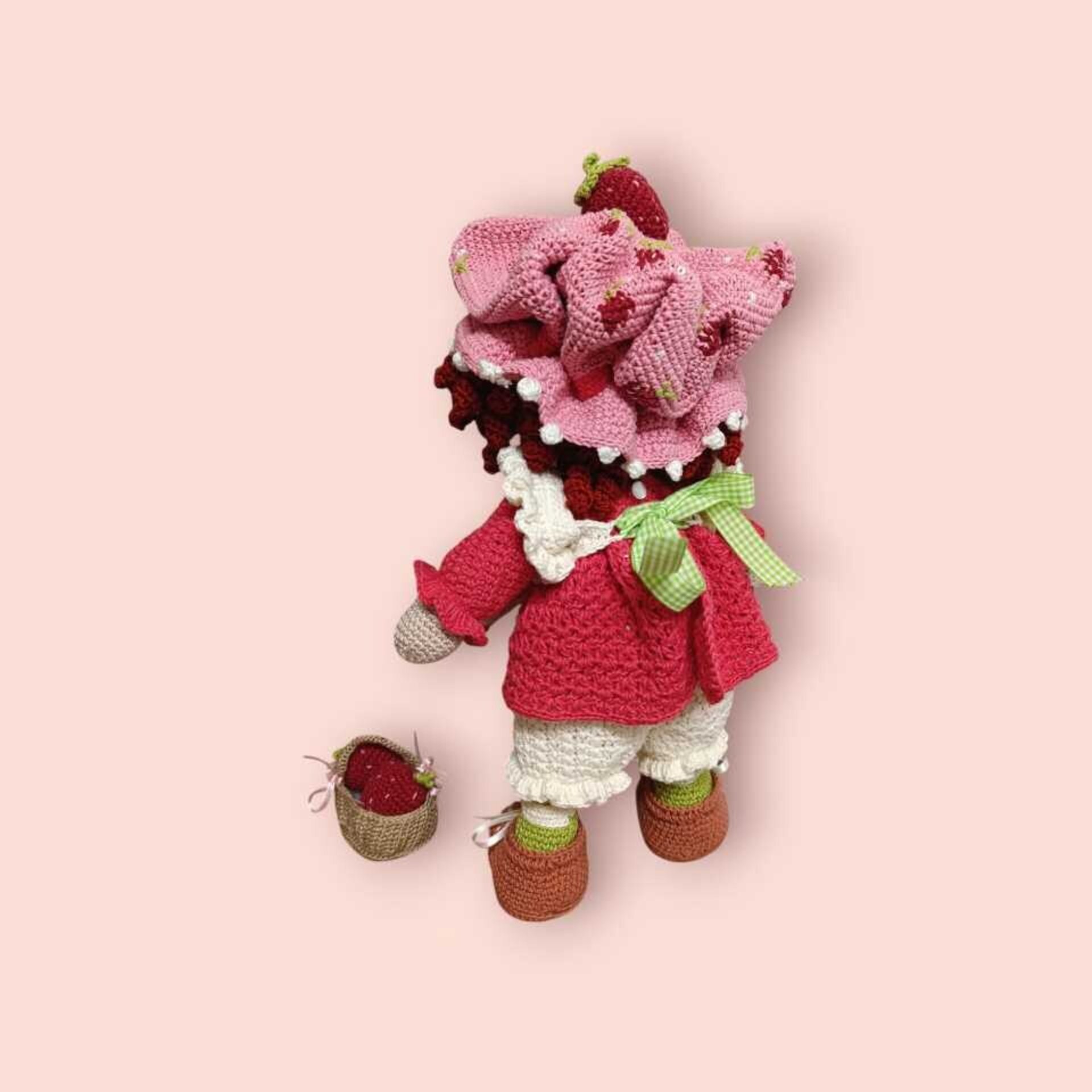 Muñeca Amigurumi "Fresita" - 2